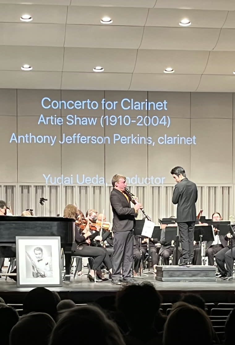 Jackie Glazier teaching in the clarinet studio